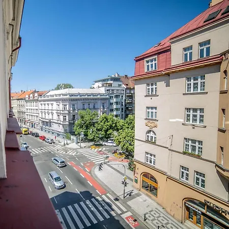 Apartment Bright & Spacious 8 Persons 10 Min From Centre *