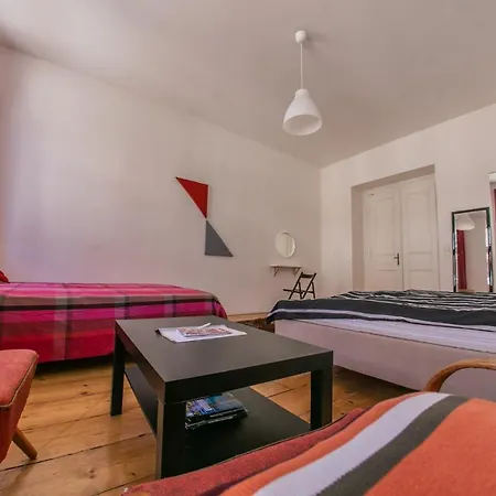 Apartment Bright & Spacious 8 Persons 10 Min From Centre Prag